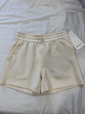 lululemon athletica Women's Cream Elastic Waist Athletic Shorts